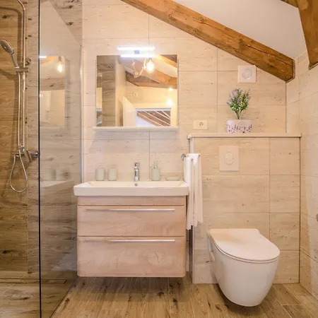 Lapis Ii Willa Tučepi